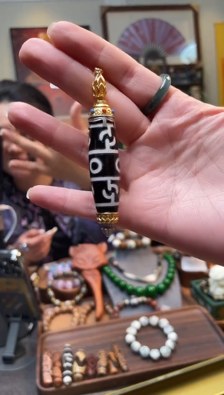 【闪购商品】柏香籽/百香籽吊坠0225-27搓丝黑白莲师吊坠