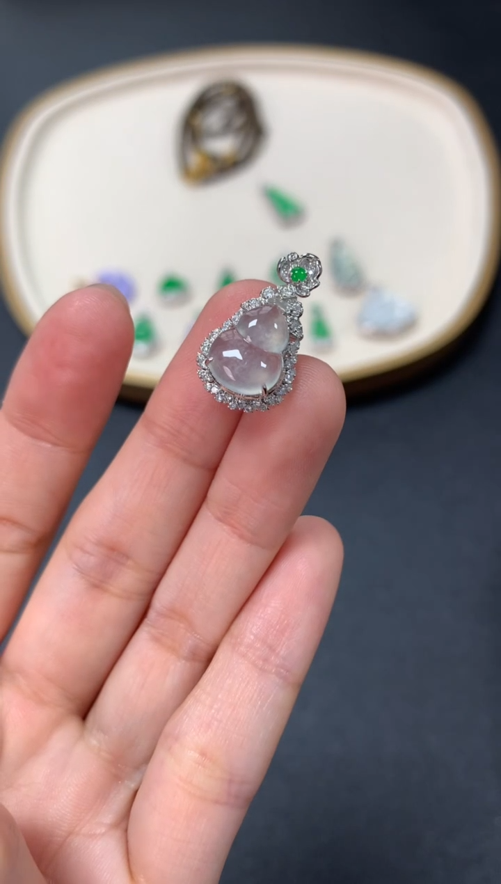 【闪购商品】翡翠吊坠(不含链)18K金镶嵌3980