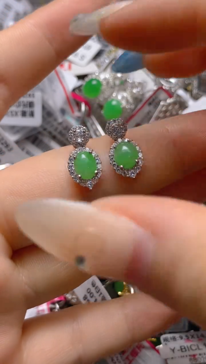 银S925镶嵌戒指翡翠百内无证书