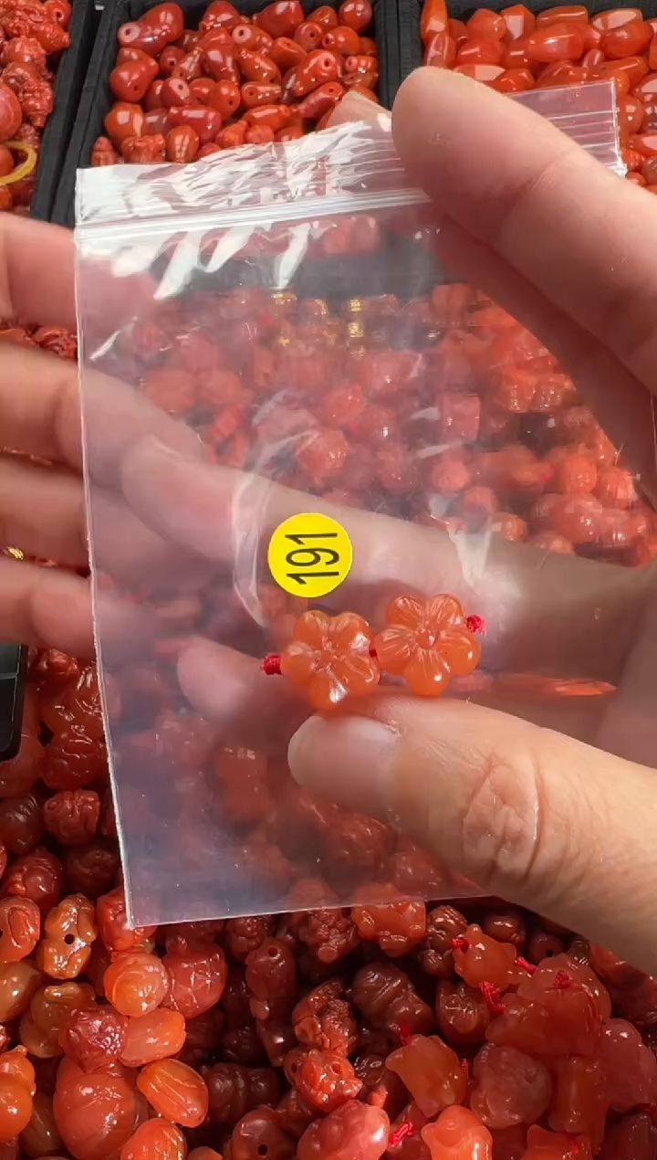 【闪购商品】南红玛瑙颈饰未镶嵌1