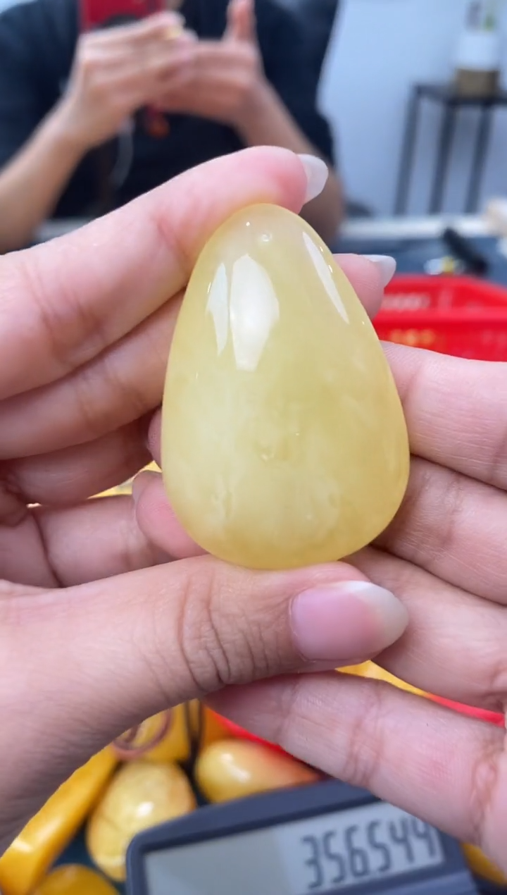 【闪购商品】琥珀裸石未镶嵌天然琥珀蜜蜡水滴
