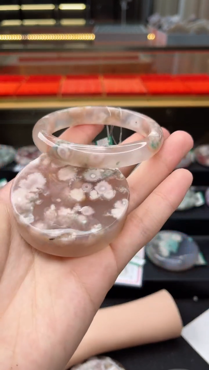 石英质玉手镯未镶嵌60圈口（赠送镯心）6900138