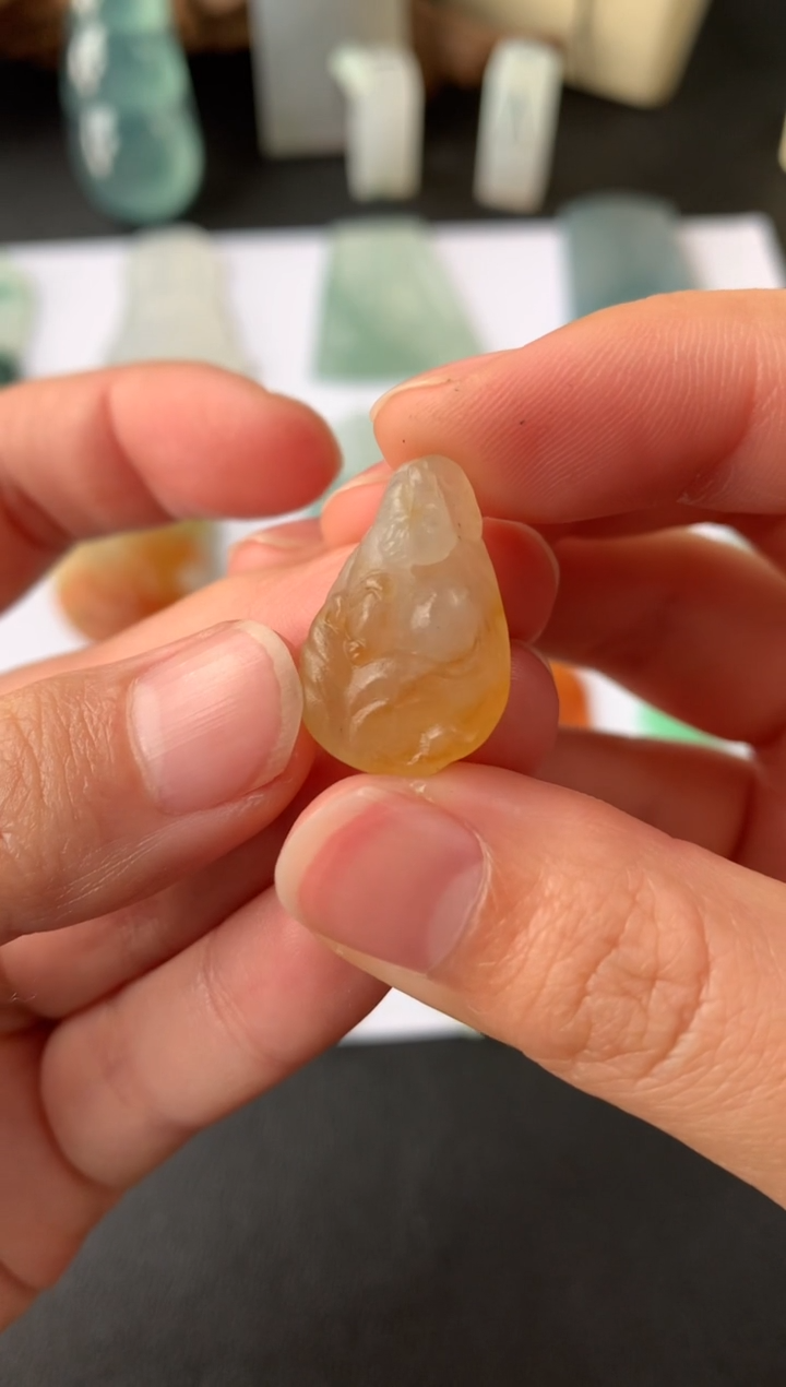 【闪购商品】定制翡翠未镶嵌翡翠