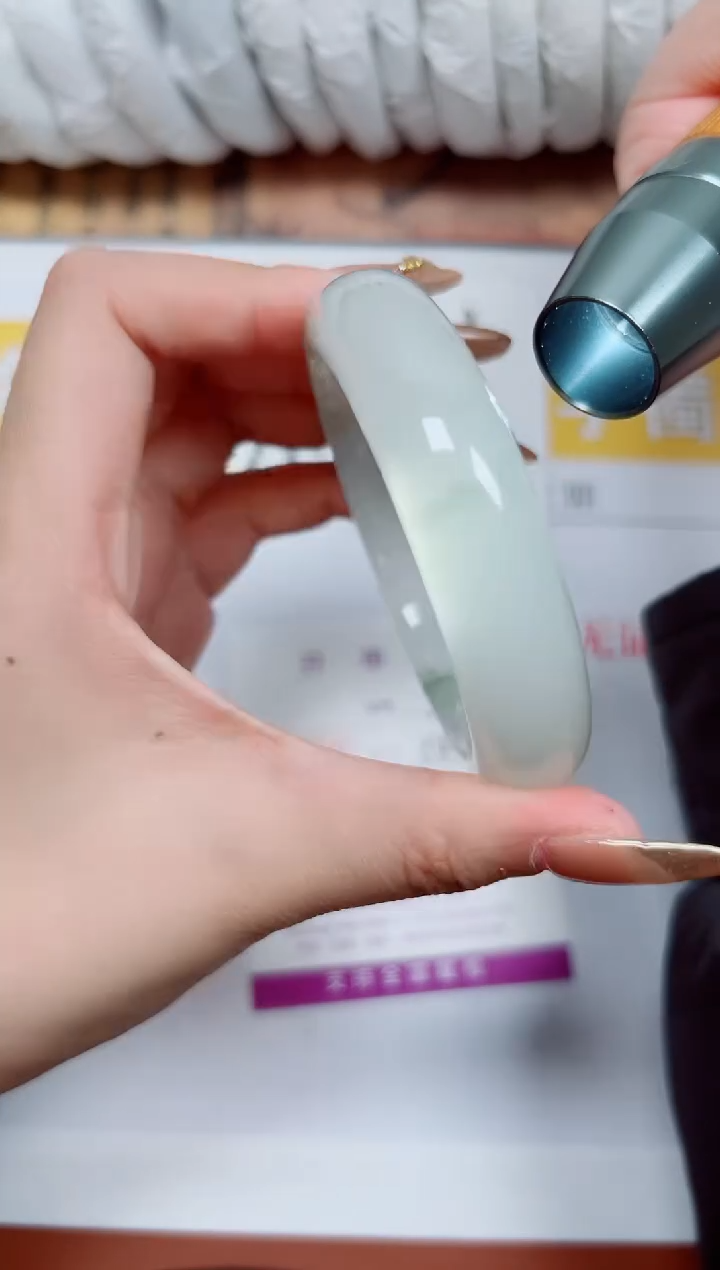 【闪购商品】石英质玉手镯未镶嵌K255-54