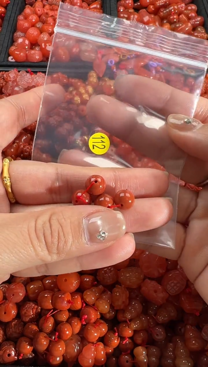 【闪购商品】南红玛瑙颈饰未镶嵌1