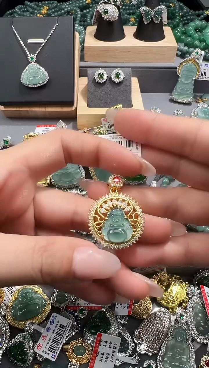 【闪购商品】翡翠吊坠(赠链)未镶嵌翡翠A货源头工厂带证书发