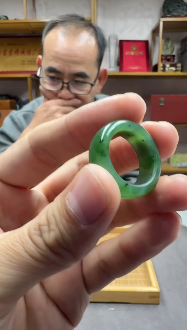 未镶嵌戒指和田玉17.8