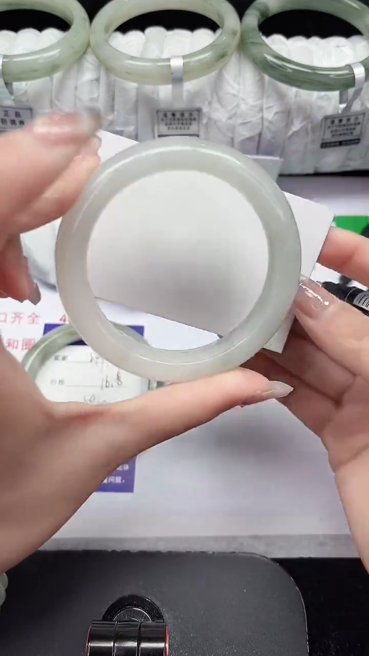 未镶嵌手镯石英质玉345-55/56