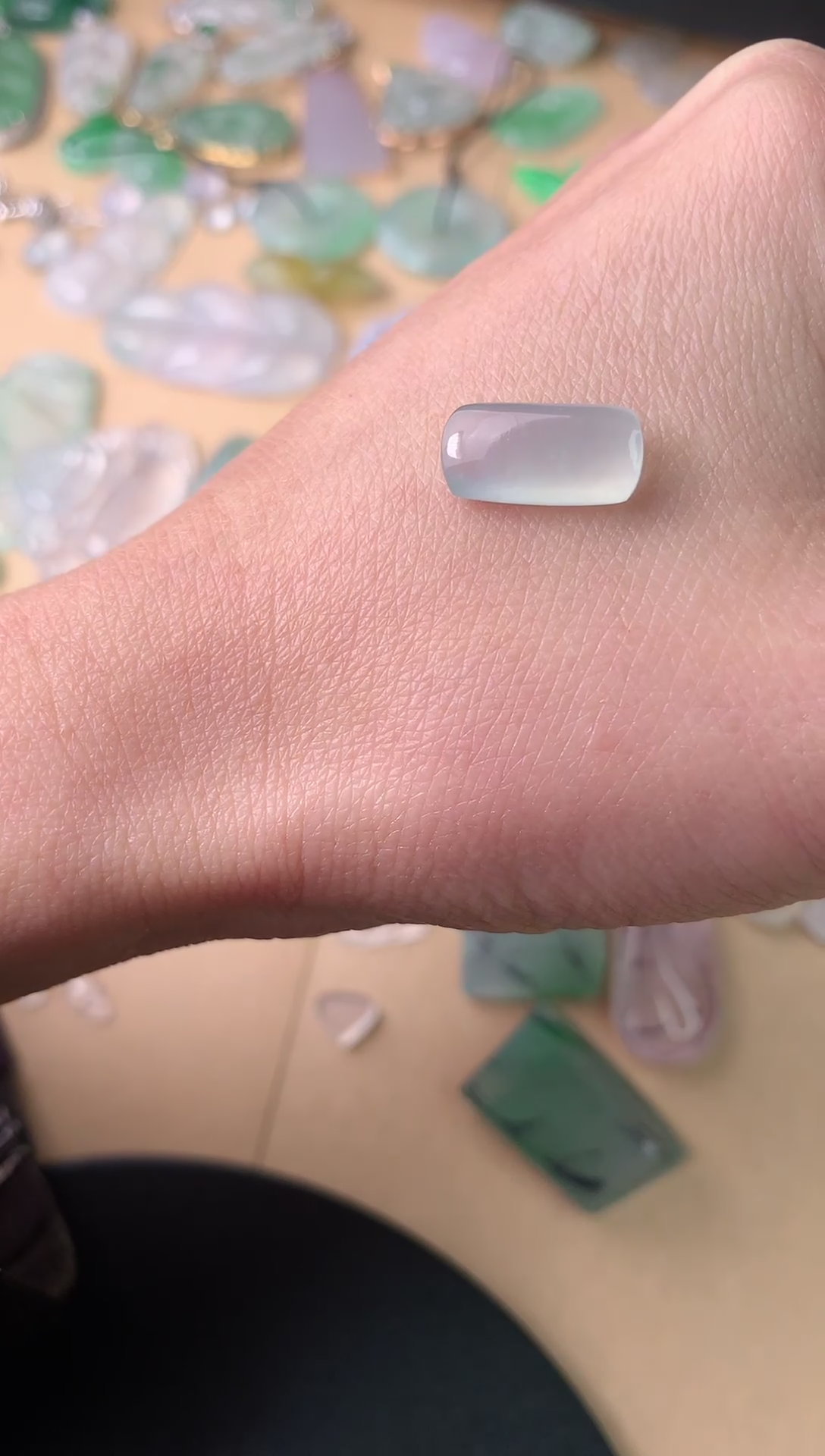 【闪购商品】翡翠颈饰未镶嵌翡翠A货马鞍戒面