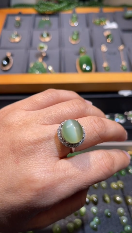 【闪购商品】和田玉碧玉猫眼戒指银S925镶嵌多样性发一