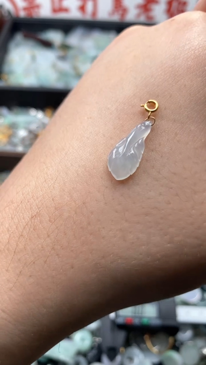 【闪购商品】翡翠颈饰未镶嵌哥哥