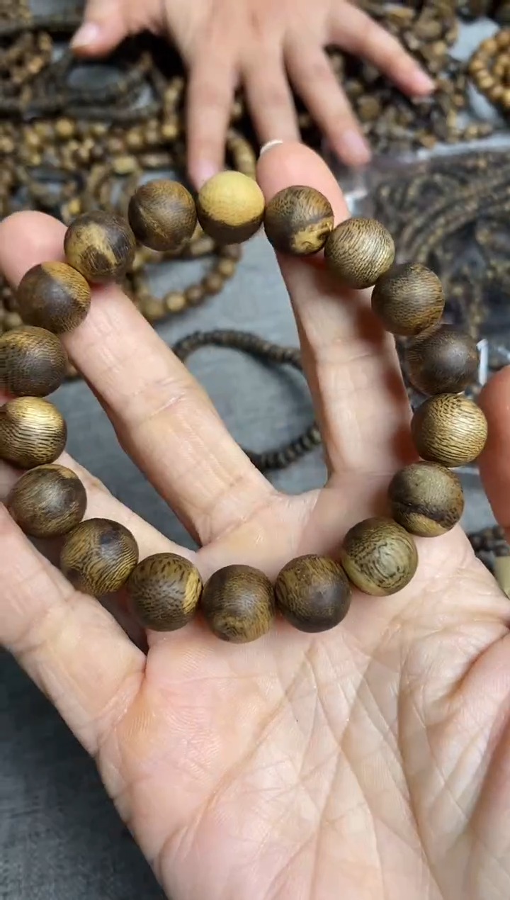 沉香手串原色留疤1.2圆珠单圈手串11+多样性发一