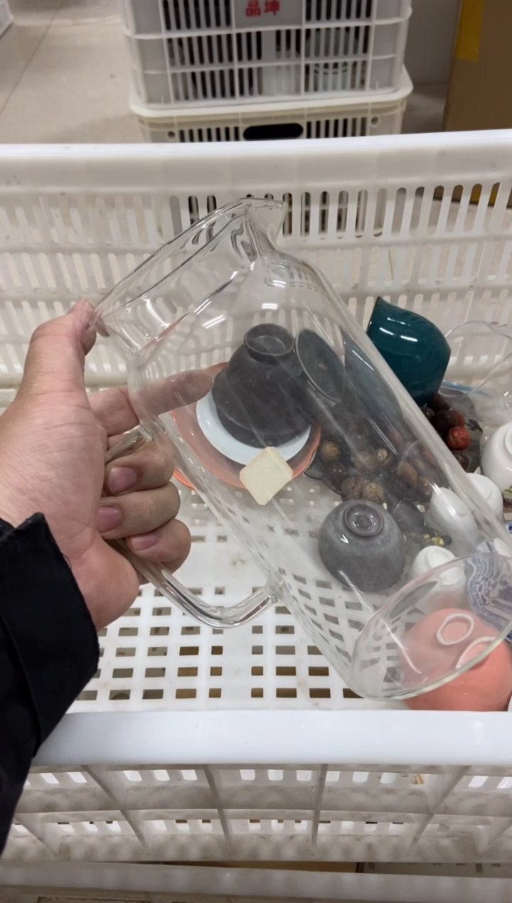 无运费险有瑕疵的摄影的产品有使用过的痕迹有点脏介意勿拍