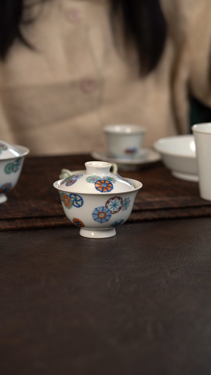 【闪购商品】杯云霞珍藏斗彩皮球花小盖碗