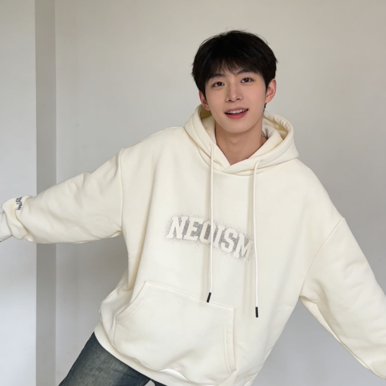 9622799高端专享儿童秋冬款加绒连帽卫衣米色（靠谱）