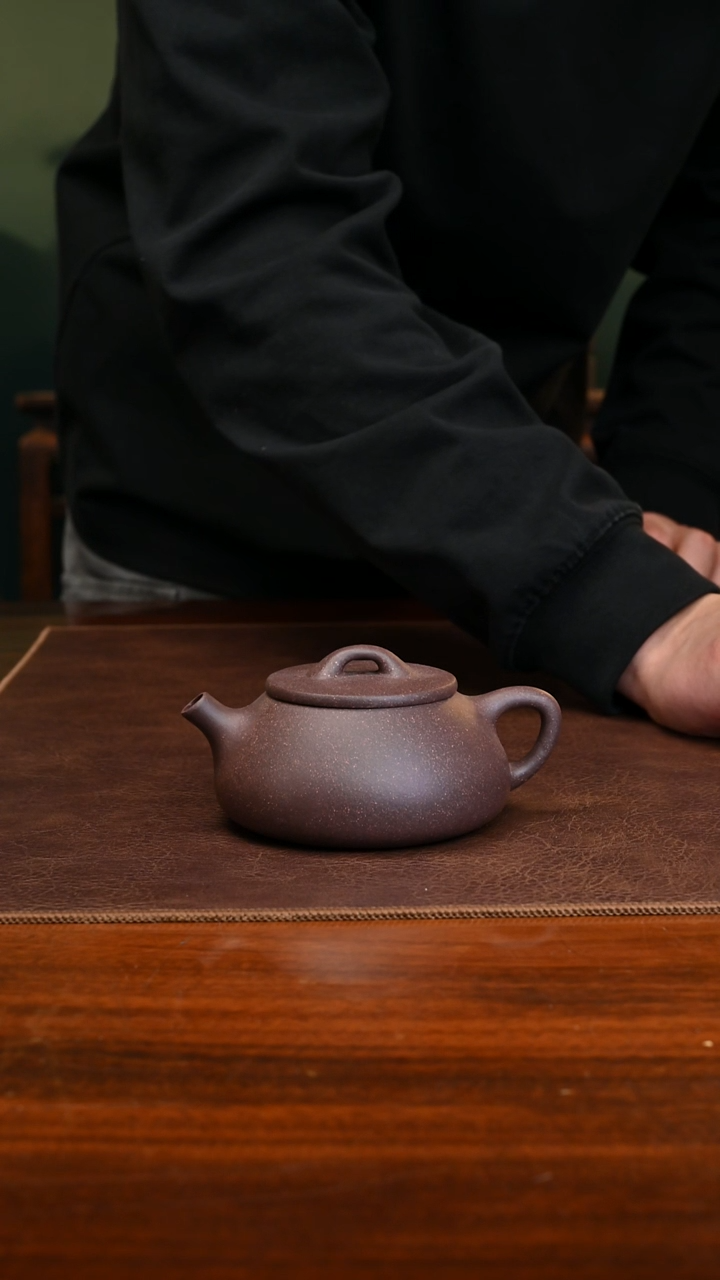 【闪购商品】紫砂茶壶和圆蟹壳青170cc