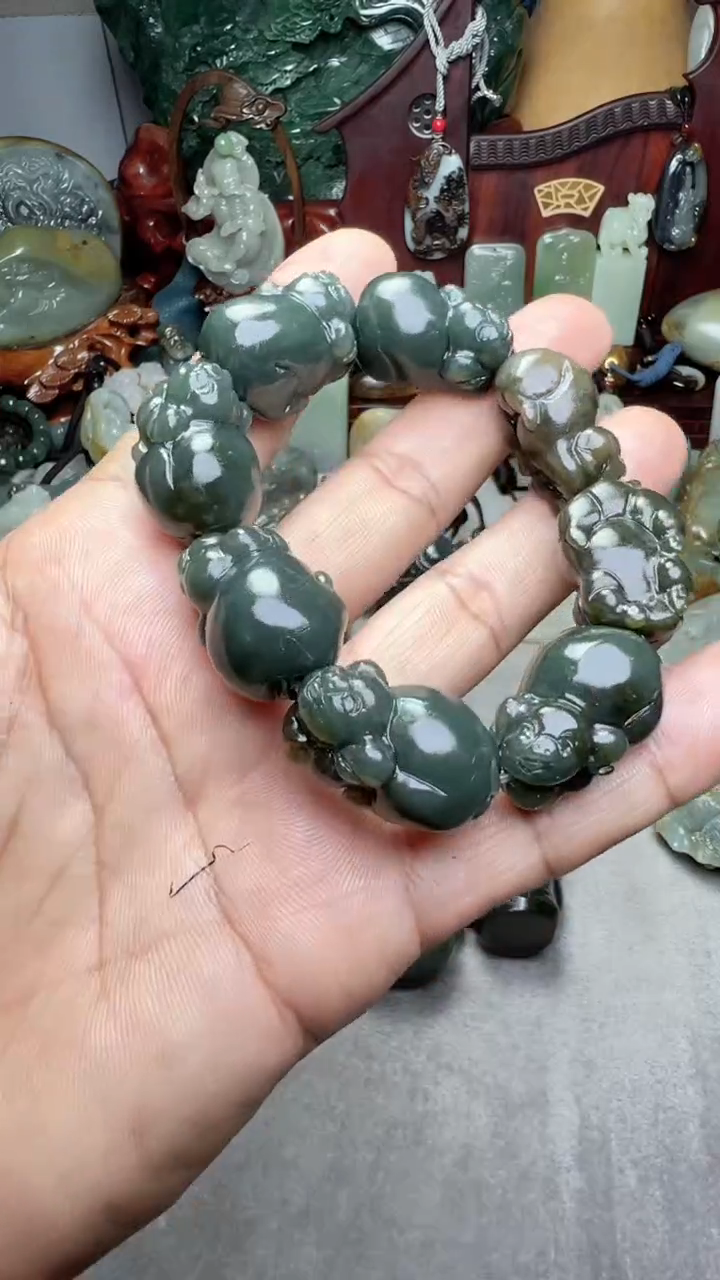 和田玉未镶嵌把件-