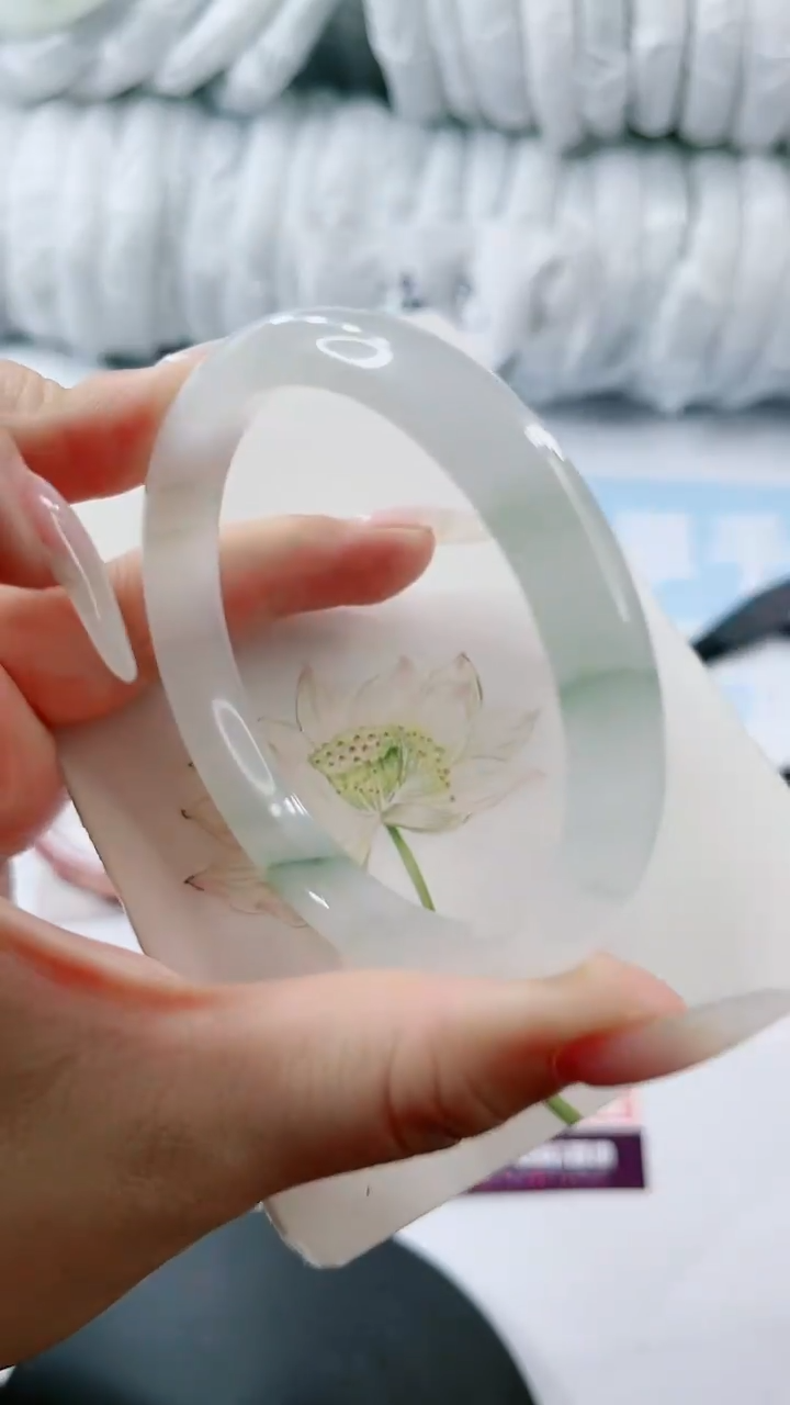 【闪购商品】石英质玉手镯未镶嵌多样性发货V407