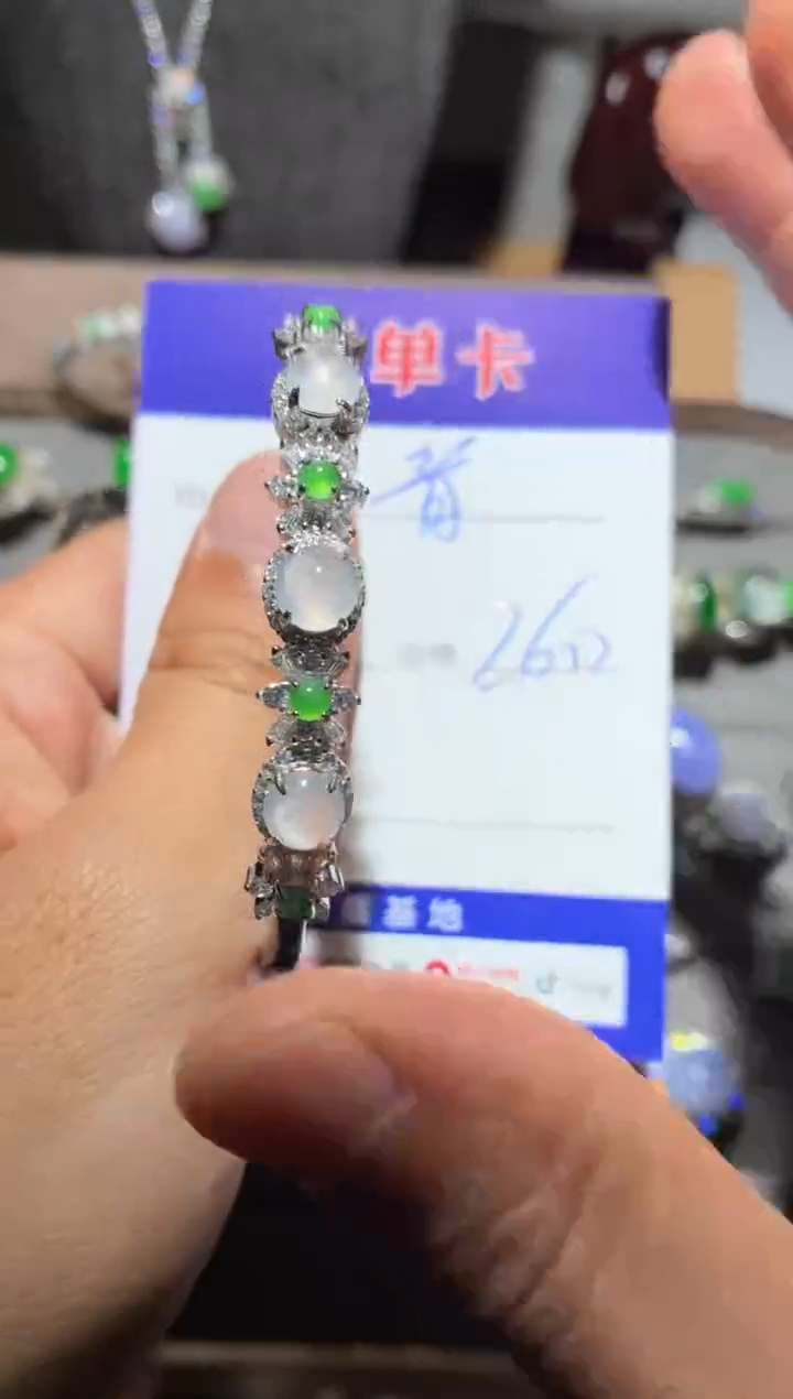 颈饰银S925镶嵌翡翠?*音阿音