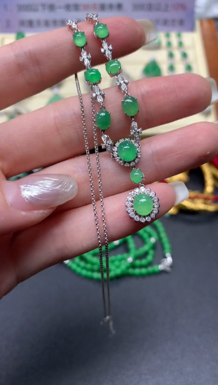 【闪购商品】翡翠套链18K金镶嵌套链|6800+680