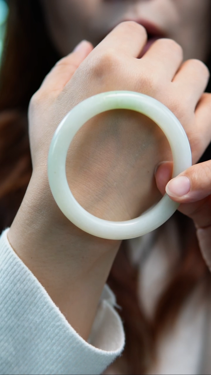 【闪购商品】和田玉手镯未镶嵌57翠青白底翠（鱼籽棉）