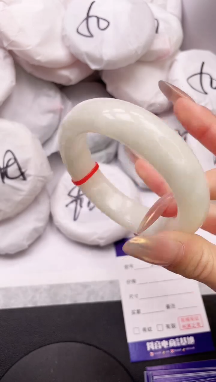 【闪购商品】和田玉手镯未镶嵌3K20-58