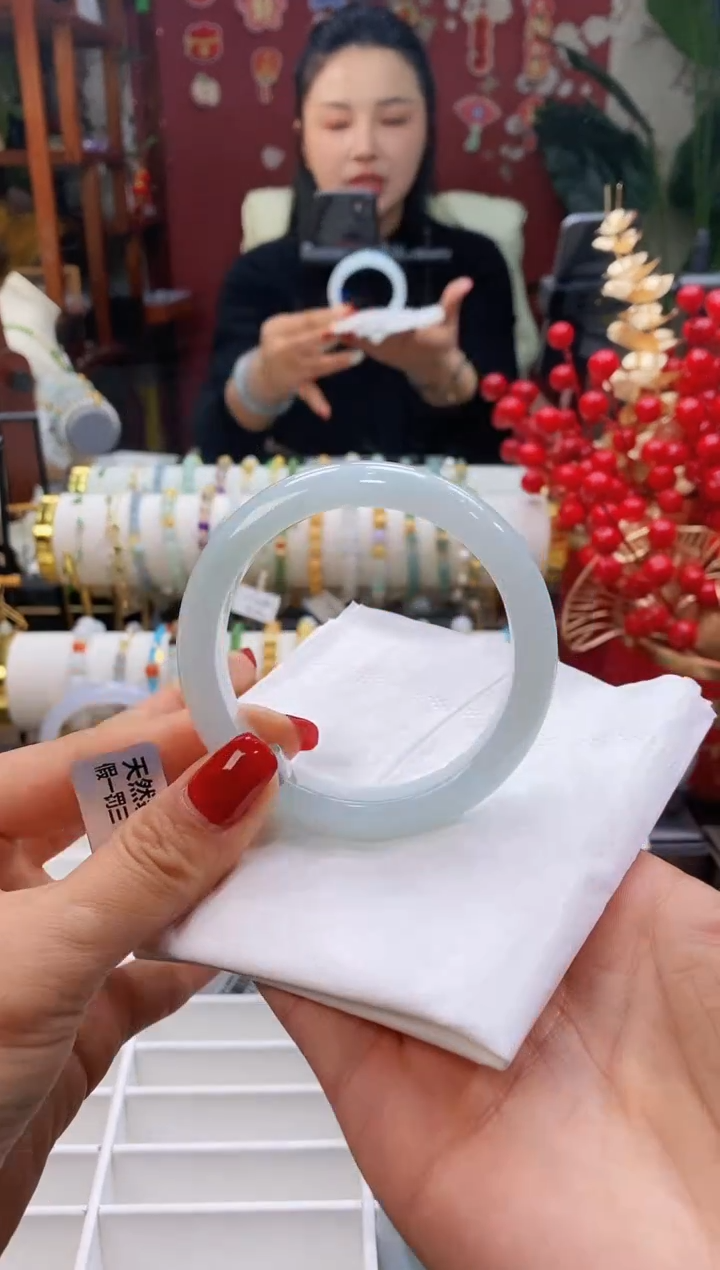 【闪购商品】翡翠手镯未镶嵌116晴水5556/12.1*8.2