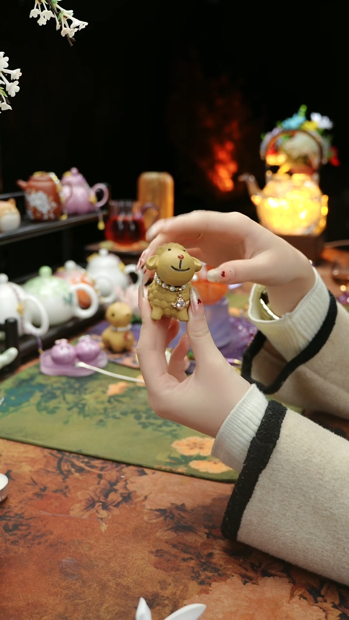 【闪购商品】快乐小羊紫砂茶宠摆件+链子