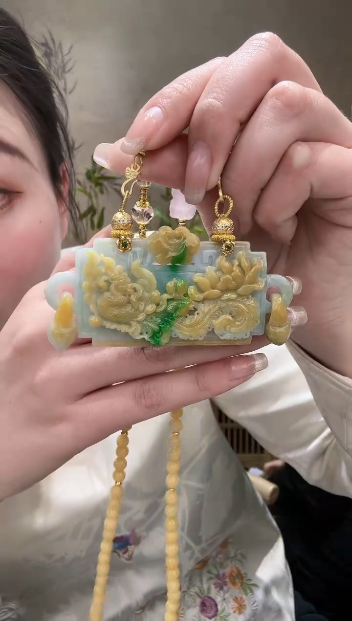 【闪购商品】翡翠颈饰未镶嵌吊坠