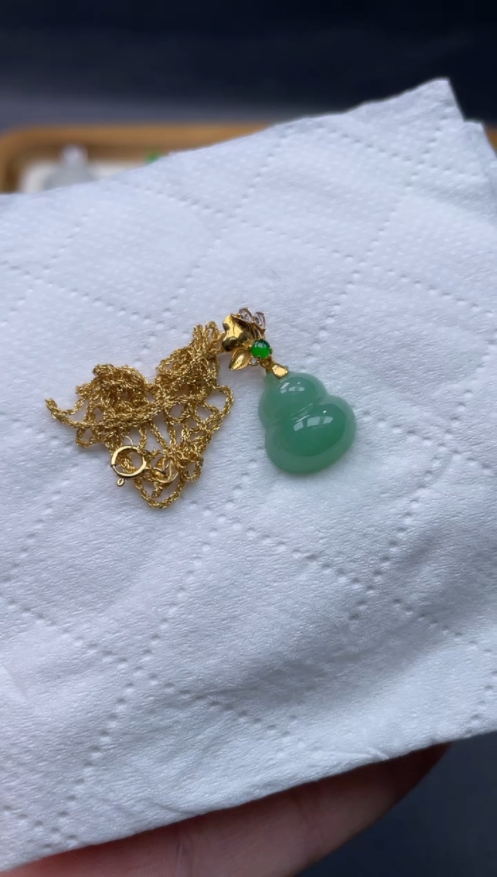 【闪购商品】翡翠颈饰18K金镶嵌35..........