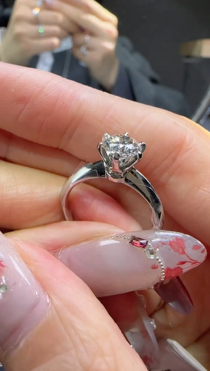 【闪购商品】实验室培育钻石铂Pt950镶嵌1克拉T六爪钻戒11-16号