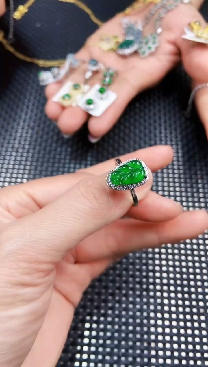 【闪购商品】翡翠戒指未镶嵌111111111