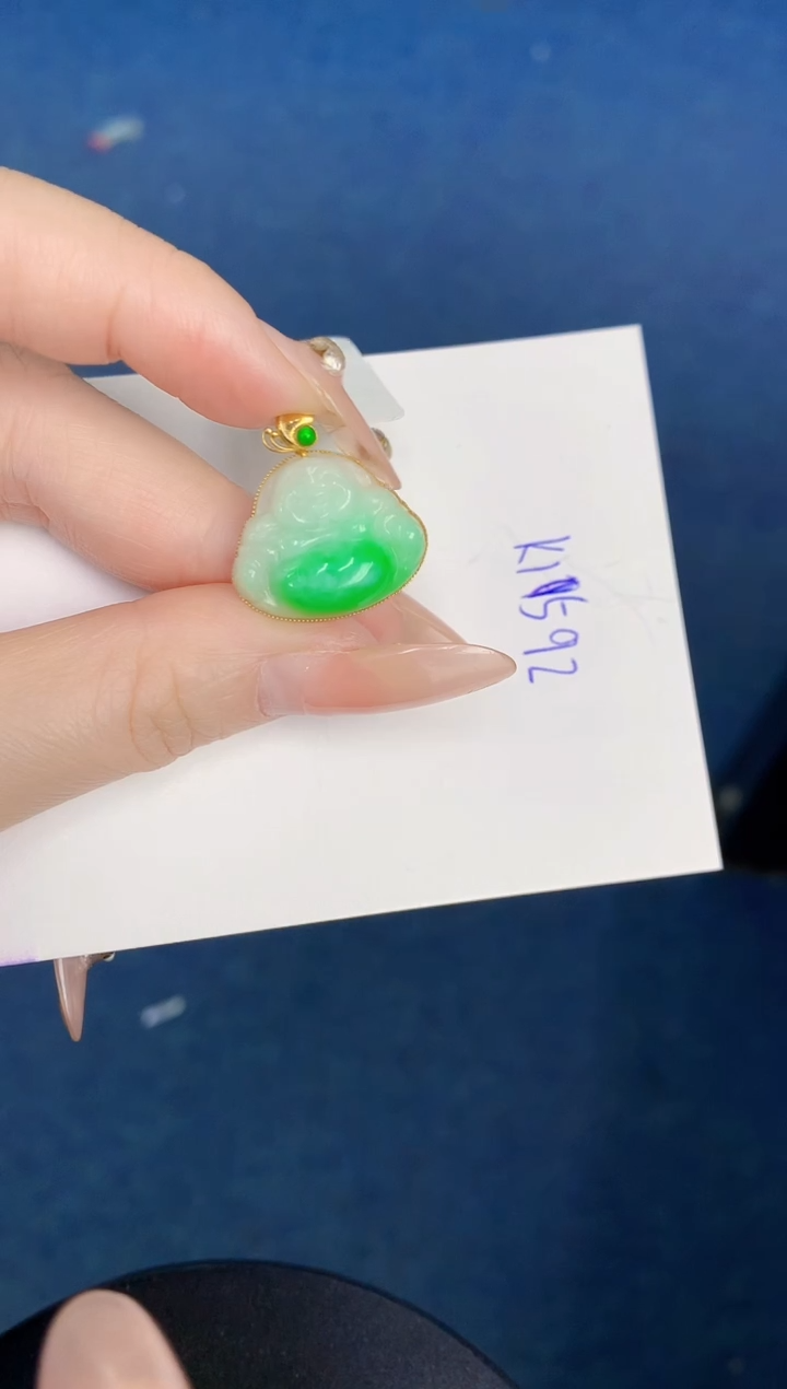 颈饰18K金镶嵌翡翠缅甸天然翡翠A货