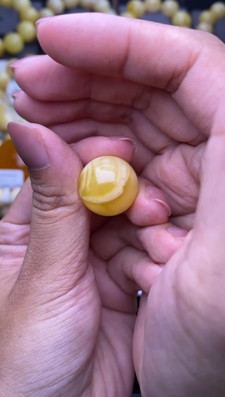 裸石琥珀未镶嵌大小姐珠宝77