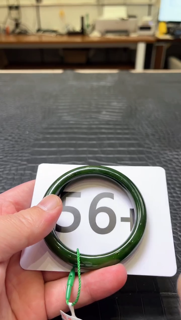 【闪购商品】和田玉碧玉手镯56.2未镶嵌一个