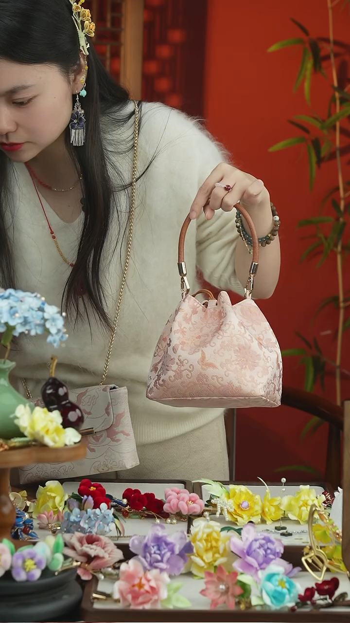 刺绣闪购纯手工非遗国风饰品