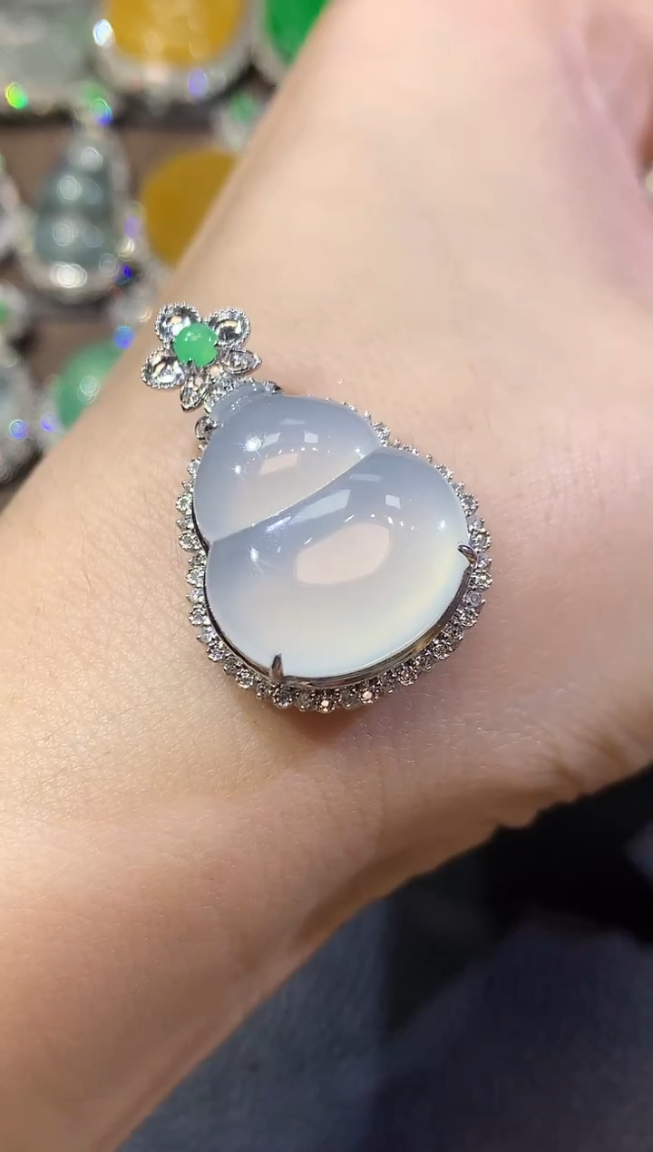 翡翠18K金镶嵌吊坠(不含链)D31