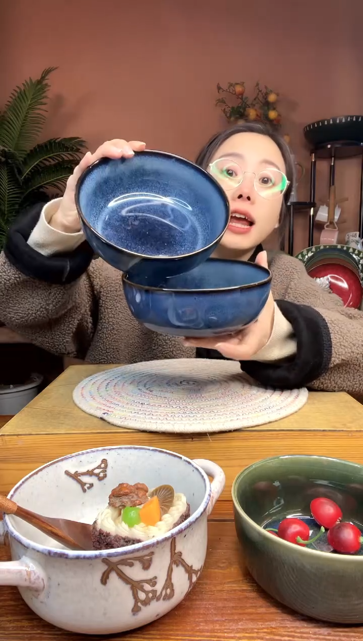 陶瓷6.5英寸蓝色面碗 2件 微瑕疵