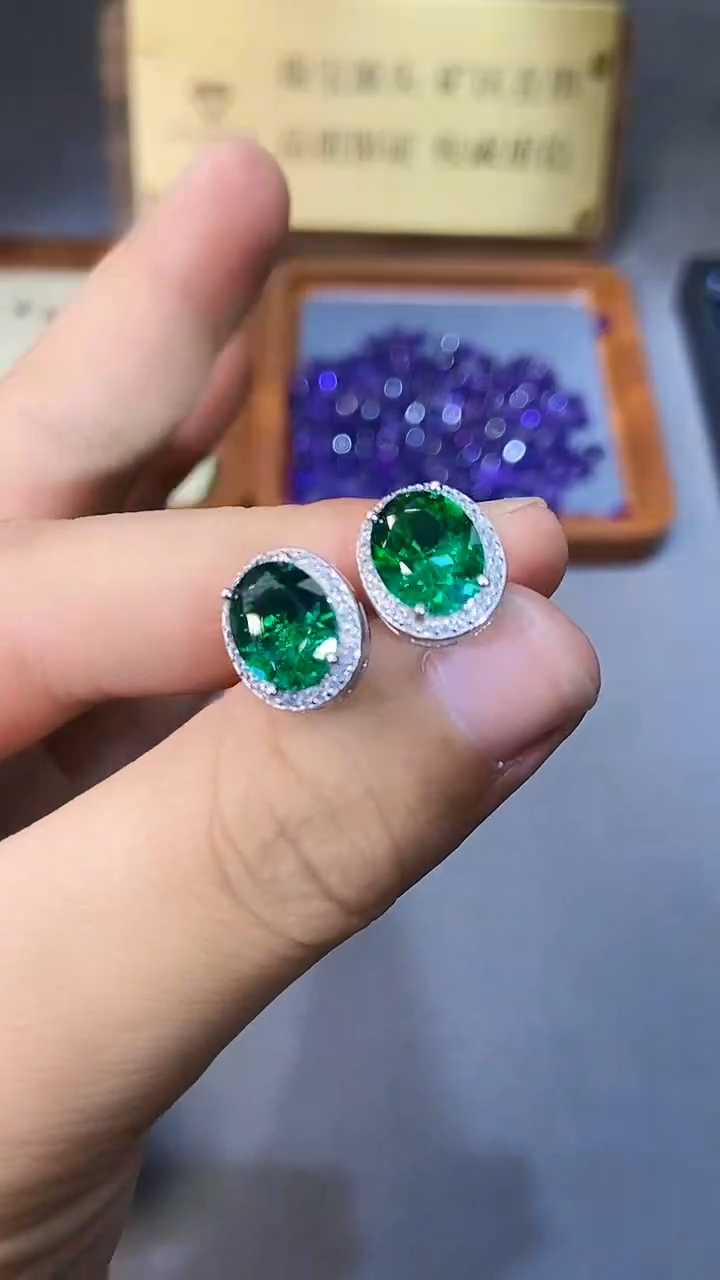 【闪购商品】透辉石耳饰银S925镶嵌354