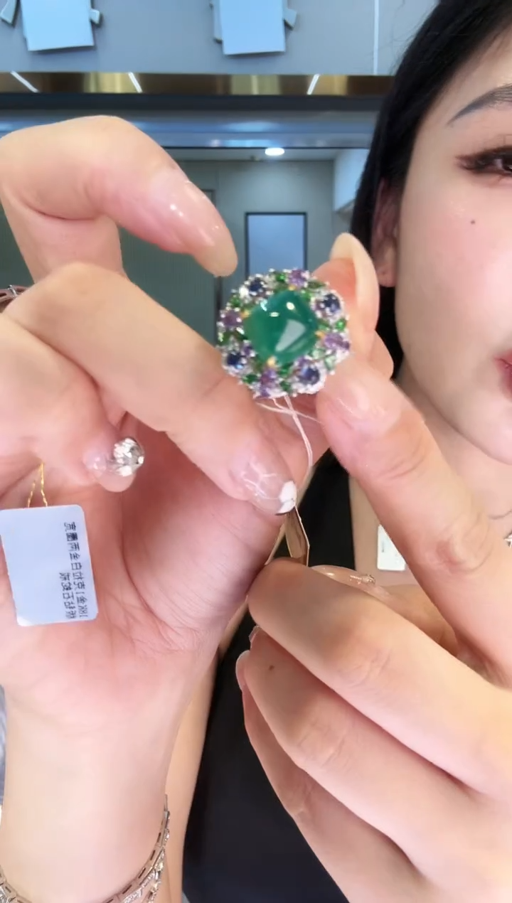 铂Pt950镶嵌戒指祖母绿5.55ct