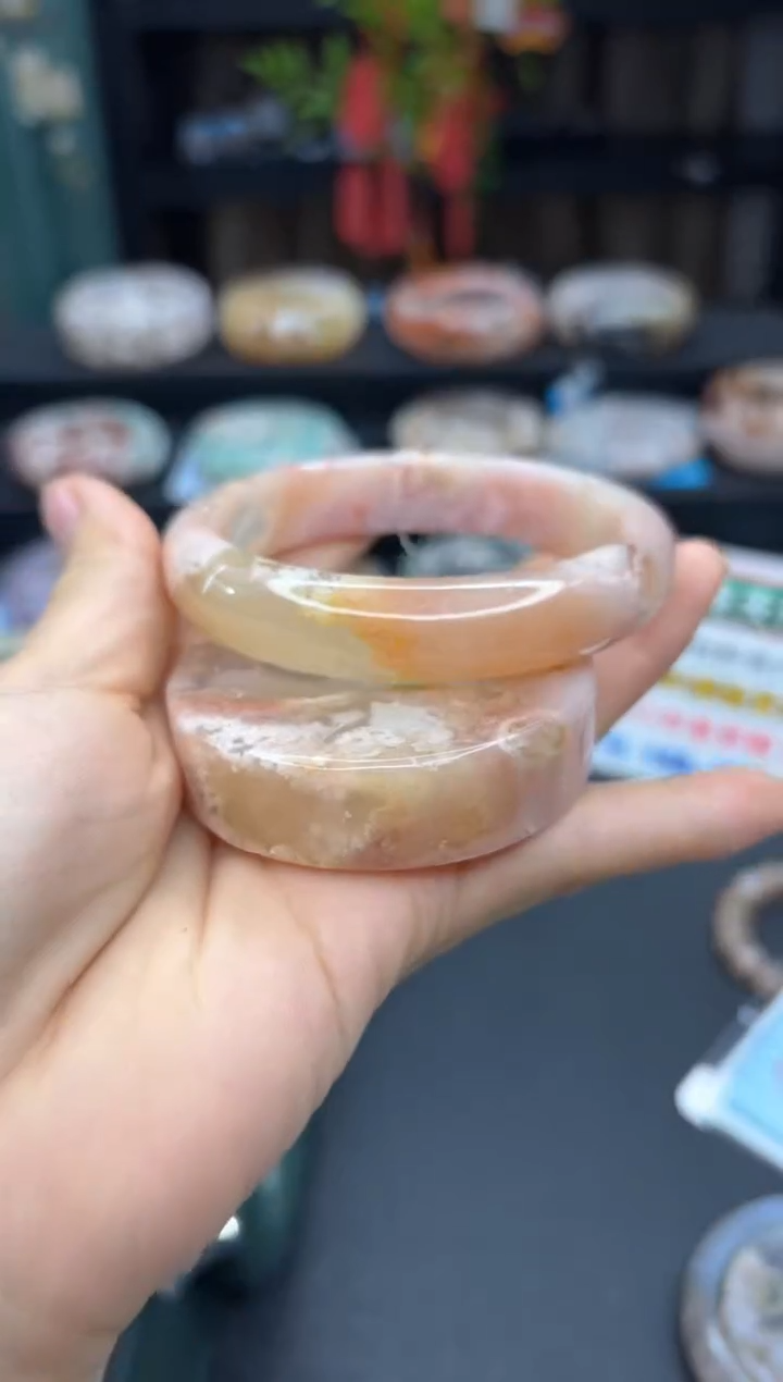 【闪购商品】石英质玉手镯未镶嵌2184（62圈赠送镯心）