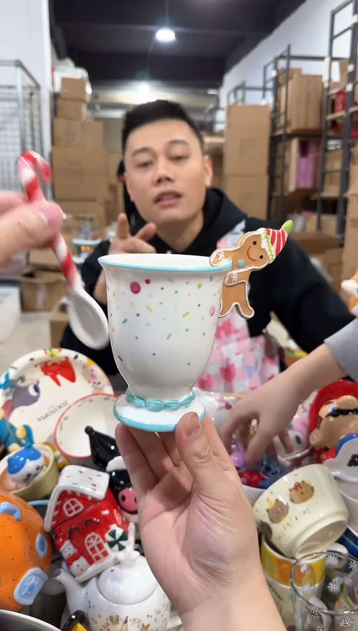 瓷片姜饼人一杯一勺