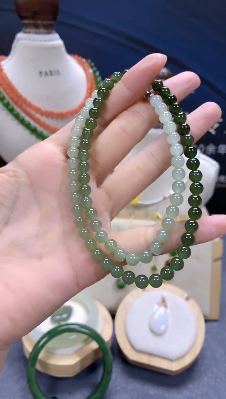 和田玉未镶嵌颈饰cg