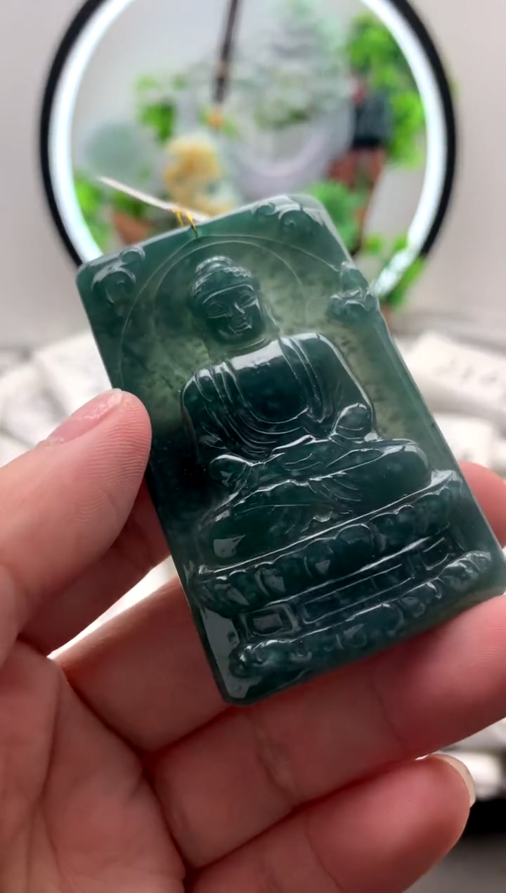 【闪购商品】翡翠颈饰未镶嵌大日如来【品质一般能接受再拍】