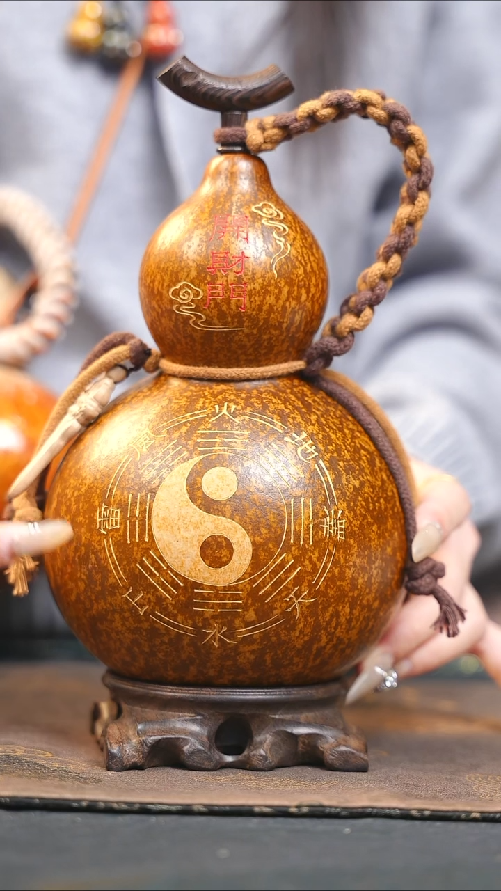 【闪购商品】XG162大漆酒葫芦不包手串及旋转底座