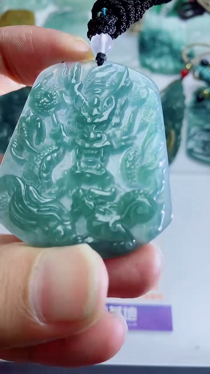 【闪购商品】翡翠吊坠(不含链)未镶嵌1