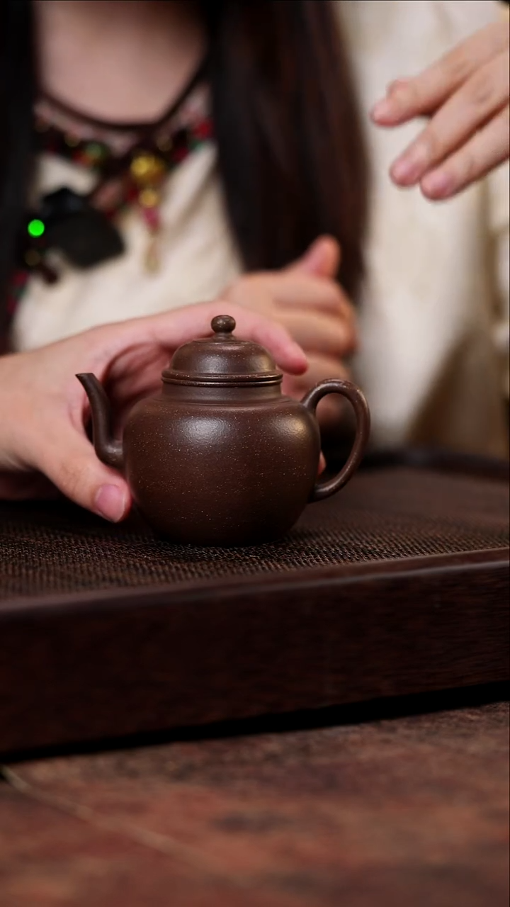 宜兴紫砂老段泥宫灯