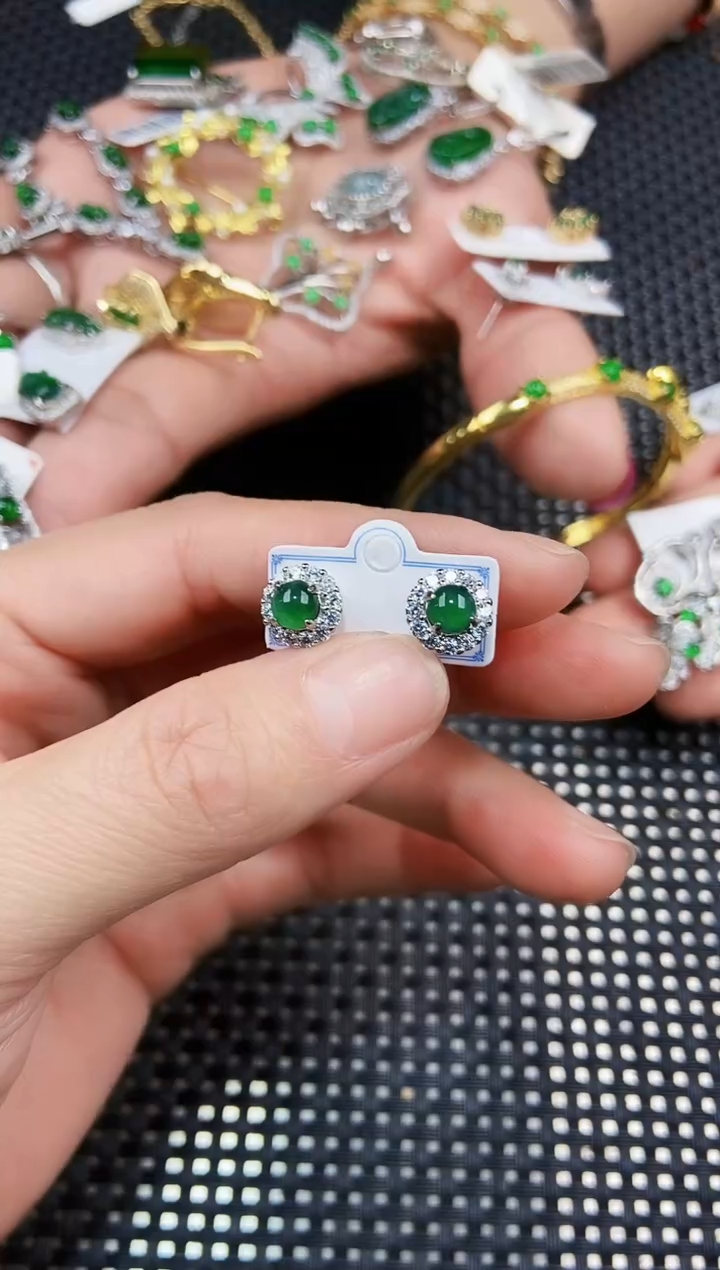 【闪购商品】翡翠耳饰未镶嵌11111111