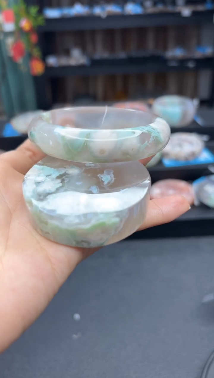 【闪购商品】石英质玉手镯未镶嵌1515（58圈贈送鐲心）