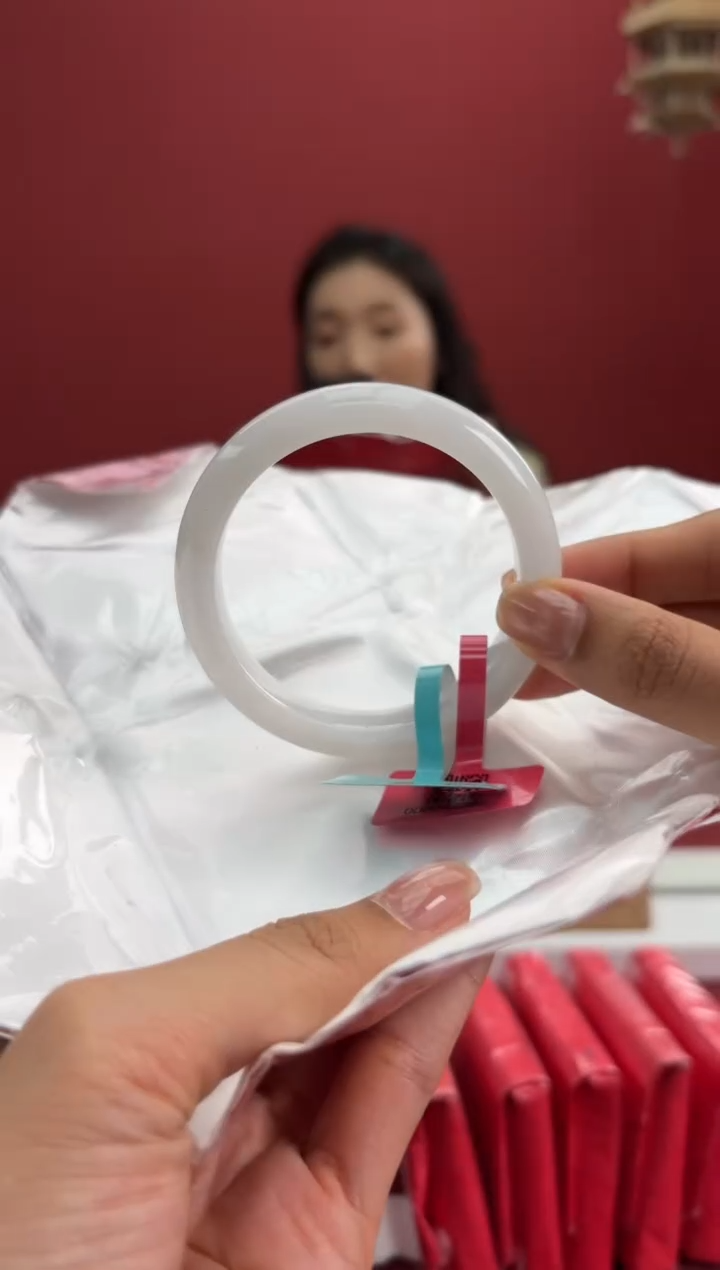 翡翠手镯未镶嵌4手镯